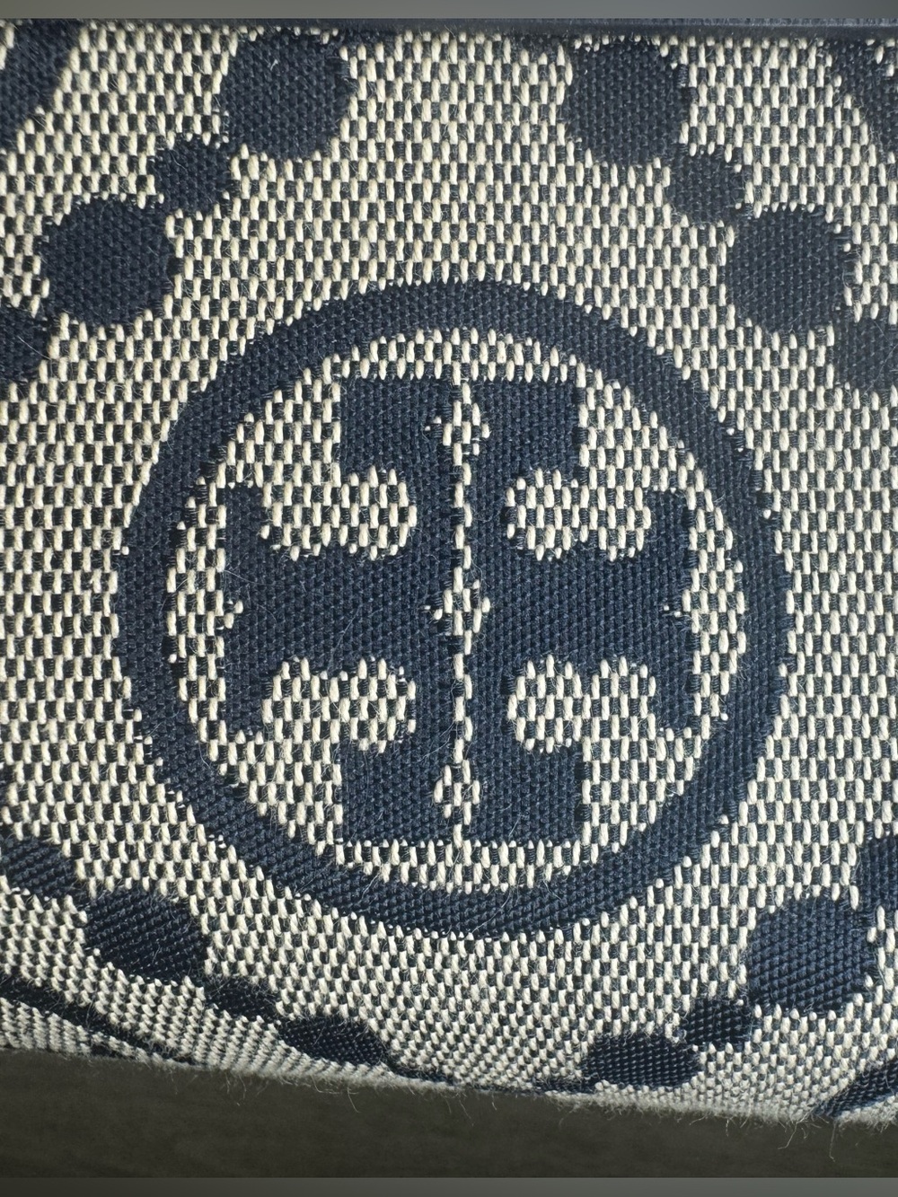 Tory Burch Luxury Tote Bag - Picture 4 of 11